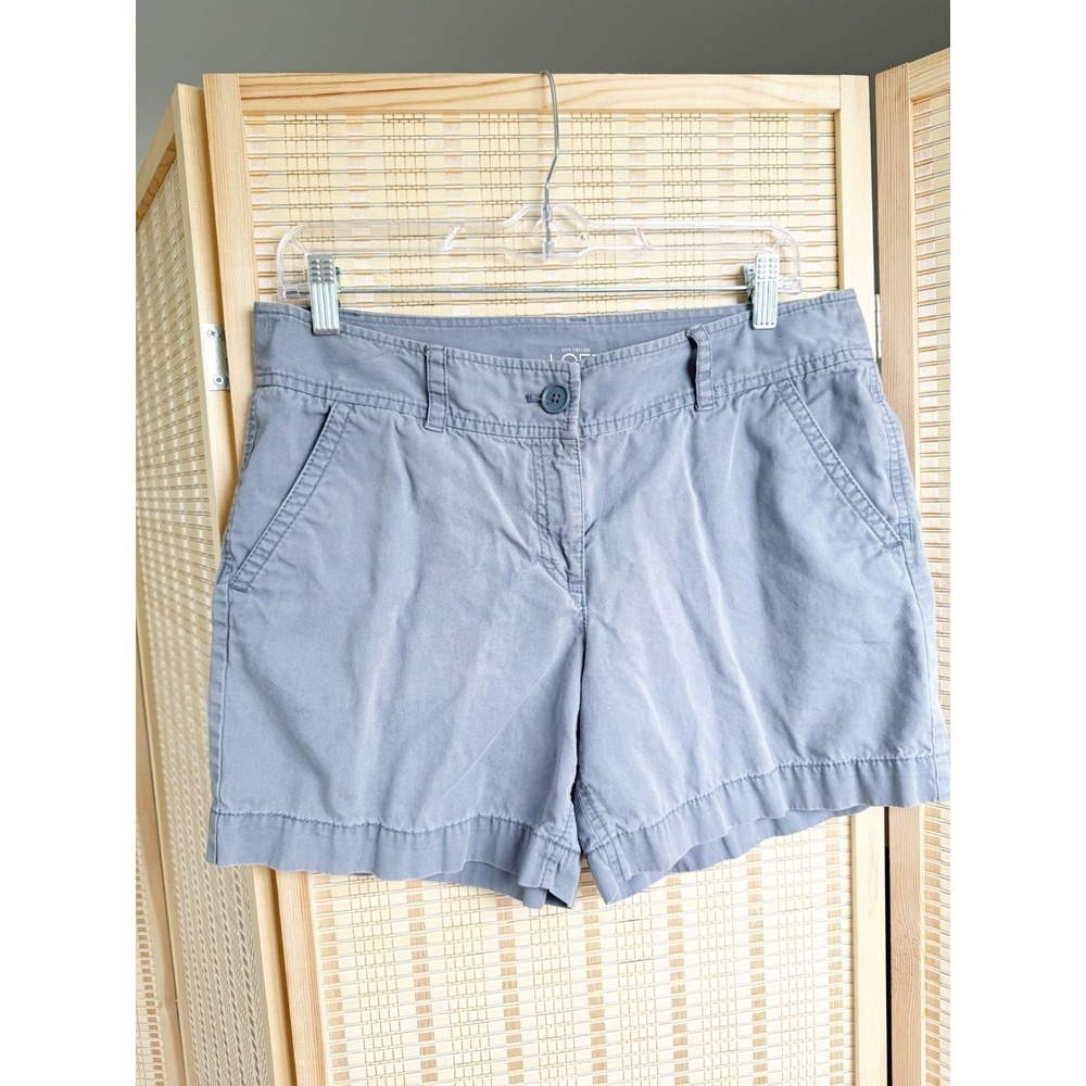 Ann Taylor LOFT Womens Gray Blue Chino Shorts Casual Mid Rise Pockets Size 8 - Picture 1 of 5